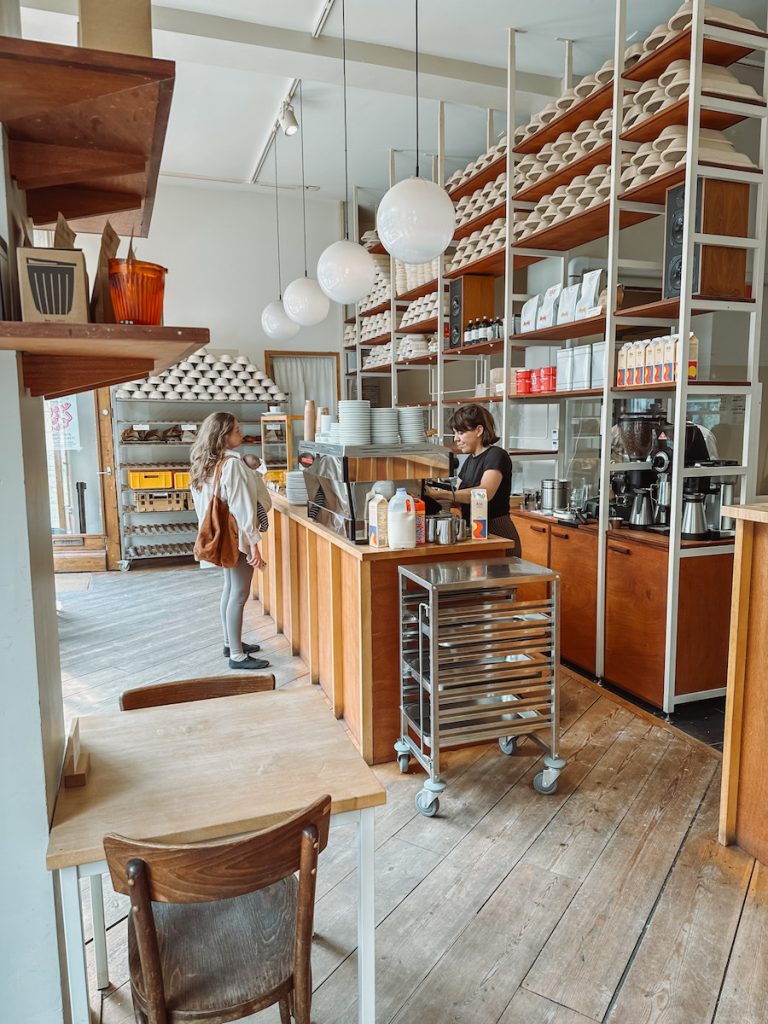 Koffie in Amsterdam-West: Bakkerij Louf