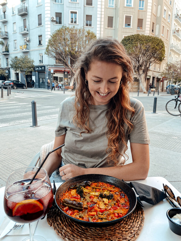 Doen in Valencia: paella eten
