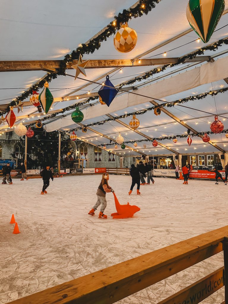 De schaatsbaan van Middelburg Winterstad